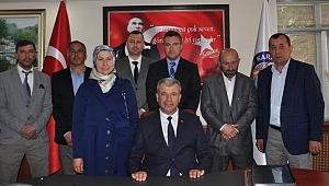 Elbi göreve başladı