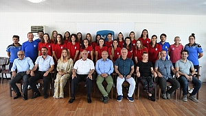 Çanakkale Belediyespor'dan imza töreni