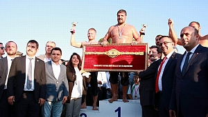 Biga’nın başpehlivanı Recep Kara