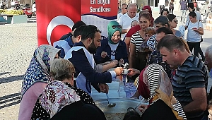 Eğitim Bir-Sen'den aşure ikramı