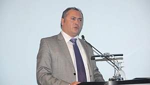 Kandemir; “Bu bir bayrak yarışıdır”