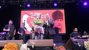 Küçükkuyu’da Suzan Kardeş konseri
