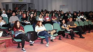Akif Belgeseline yoğun ilgi