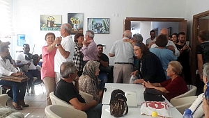 Altın Yıllar Yaşam Merkezi'nde pastalı kutlama