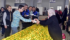 Biga pazarında mobil tahsilat hizmeti