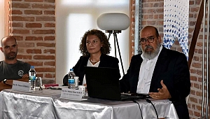 Ece Ayhan Kültür Evi'nde panel