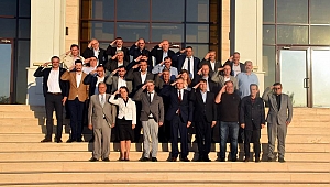 "Kahraman Mehmetçiklerimizin yanındayız"