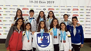 Yüzmede Belediyespor farkı