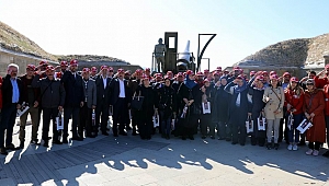 'Bir Destandır Çanakkale, Atalarımızın İzinde'