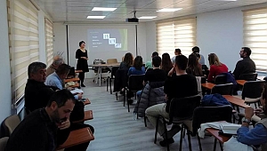 Muhtar Evinde proje yazma eğitimi