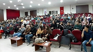 Öğrencilerin kariyer yoluna ışık tutan seminer