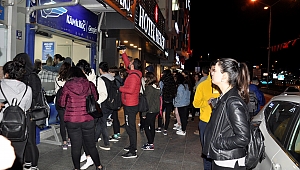 Otobüs firmalarında bilet kuyruğu