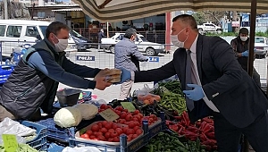 Ayvacık Belediyesi'nden esnafa yemek ikramı