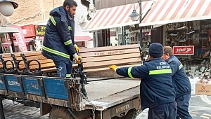 Ezine'de banklar kaldırıldı