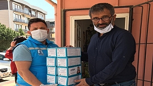 Muhtarlara maskeler teslim edildi