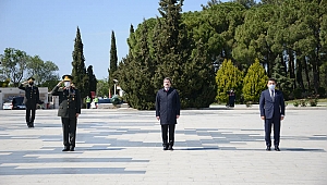 Şehitler Abidesi'nde tören