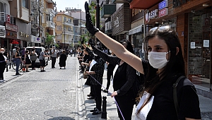 Kadınlardan 'sessiz' eylem