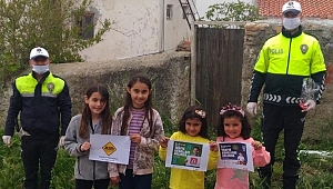Trafik polislerinden çocuklara hediye