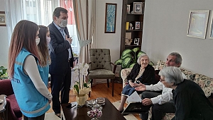 Vali Tavlı'dan annelere sürpriz ziyaret