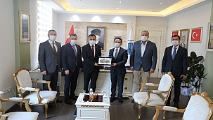 Ezine'den Vali Aktaş'a ziyaret