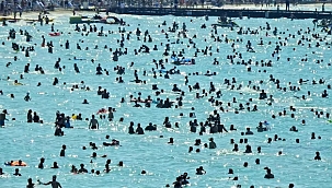 Bilim Kurulu Üyesi Kayıpmaz; "Koronavirüs sahillere akın etti"