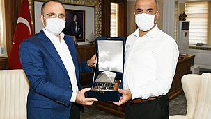 Turan'dan Gelibolu Kaymakamına ziyaret
