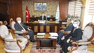 Vali Aktaş, Müftü Kabukçu'dan brifing aldı
