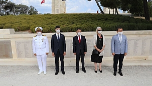 Vali Aktaş,  Yeni Zelanda Anıtı’nda Çelenk Koyma Törenine katıldı