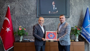 Başkan Bayram'dan Küçükçekmece Belediyesi'ne ziyaret