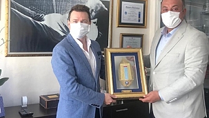Başkan Semizoğlu'ndan Meclis Üyesi Burak Kunt'a tebrik ziyareti