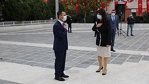 Cumhuriyet Meydanı'nda tebrikat töreni