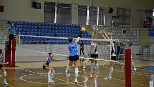 Belediyespor Vakıfbank'ı 3-1 mağlup etti