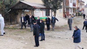 Karı-koca aynı gün korona virüse yenik düştü