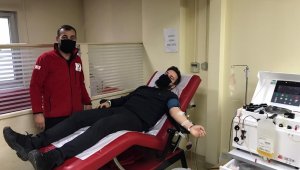 Korona virüsü atlatanlar, hayat kurtarmak Kızılay'a koşuyor