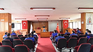 Başkan Öz, zabıta ekibiyleriyle toplantı yaptı