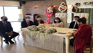 Vali İlhami Aktaş nikah şahidi oldu