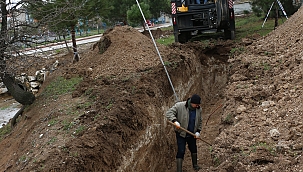Bayramiç Belediyesi, yağmur suyu hattı döşeme çalışmalarına hız verdi