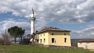 Çan’a bağlı Küçüktepe köyündeki camiinin yıkımına başlandı