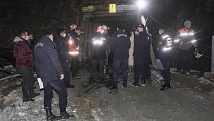 Göçük altında kalan işçiyi arama çalışmaları sürüyor