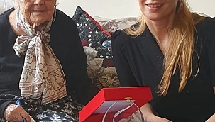 Sümerolog Muazzez İlmiye Çığ'a yüz yılın Cumhuriyet kadını ödülü