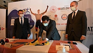 Tarihi Alan'da Triatlon heyecanı