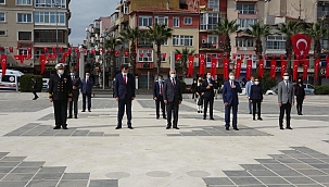 Sosyal mesafeli 23 Nisan kutlaması
