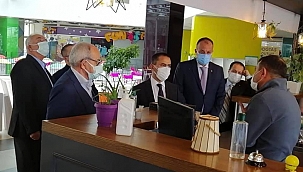 Vali ve Başkanlar esnafı ziyaret etti