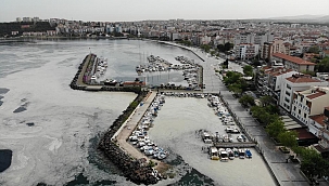 Çanakkale Boğazı deniz salyası ile kaplandı