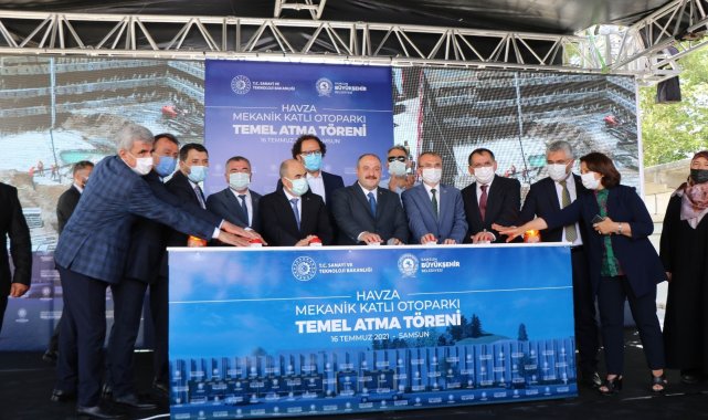 Bakan Varank: "CHP sadece vatandaşın gözünü boyayacak işlere imza atar"