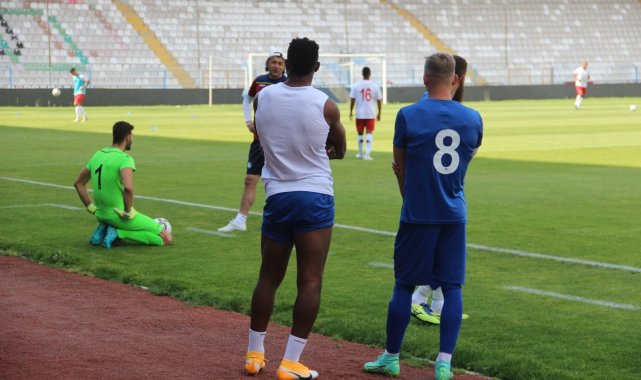 BB Erzurumspor - Antalyaspor maçının hakemleri stada gelmedi
