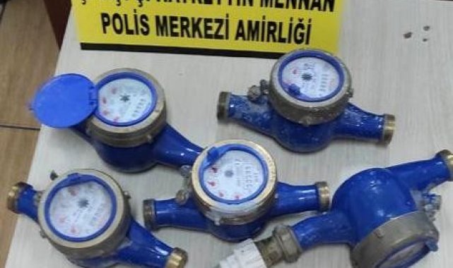 Çalıntı motosikletle su sayacı çalan zanlı tutuklandı