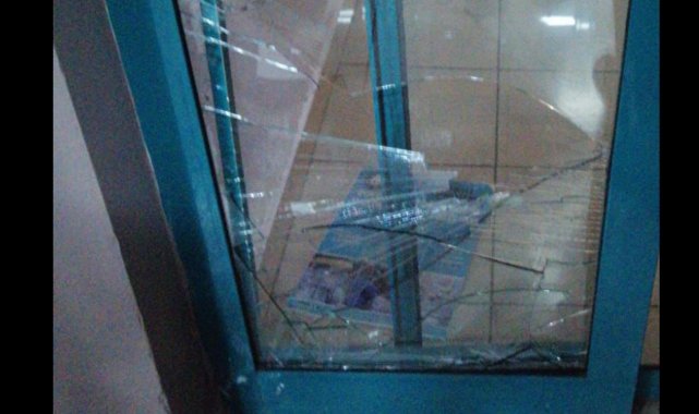 Diyarbakır'da hasta yakınları polis ve sağlıkçılara saldırdı