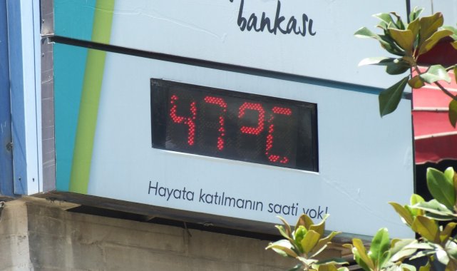 Elazığ'da termometreler 47 dereceyi gösterdi, caddeler boş kaldı