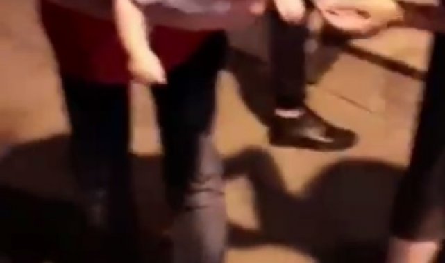 Güngören'de boğazına cisim kaçan çocuğu ailesi koşarak hastaneye yetiştirdi